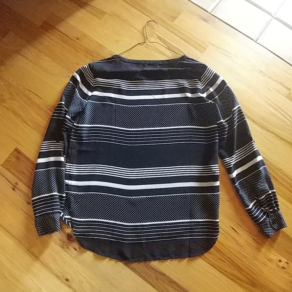 LOFT Blouse - Picture 3 of 8